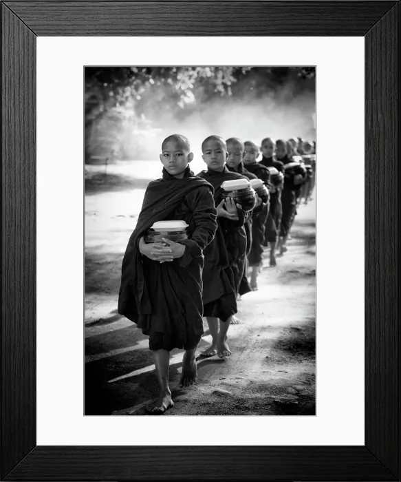 Framed Print : Young Buddhist monks collecting alms on the streets of Old Bagan, Myanmar Framed Print : Young Buddhist monks collecting alms on the streets of Old Bagan, Myanmar