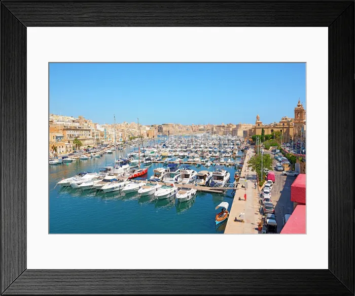Framed Print : Harbor of picturesque Vittoriosa (Birgu), Valletta, Malta Framed Print : Harbor of picturesque Vittoriosa (Birgu), Valletta, Malta