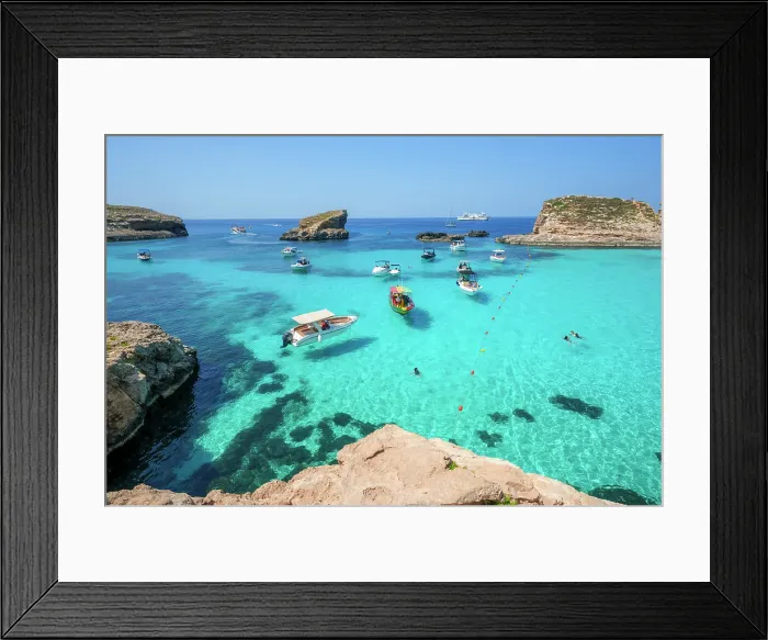 Framed Print : Blue Lagoon with Beaches and Cliffs on Comino Island, Malta Framed Print : Blue Lagoon with Beaches and Cliffs on Comino Island, Malta