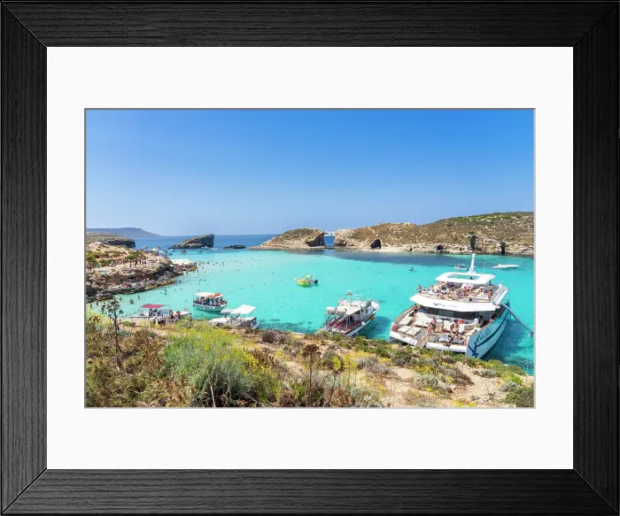 Framed Print : Blue Lagoon with Beaches and Cliffs on Comino Island, Malta Framed Print : Blue Lagoon with Beaches and Cliffs on Comino Island, Malta