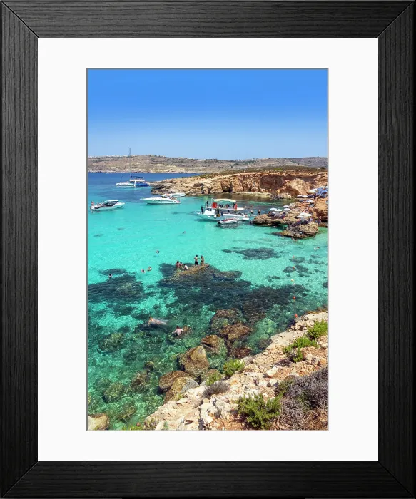 Framed Print : Blue Lagoon with Beaches and Cliffs on Comino Island, Malta Framed Print : Blue Lagoon with Beaches and Cliffs on Comino Island, Malta