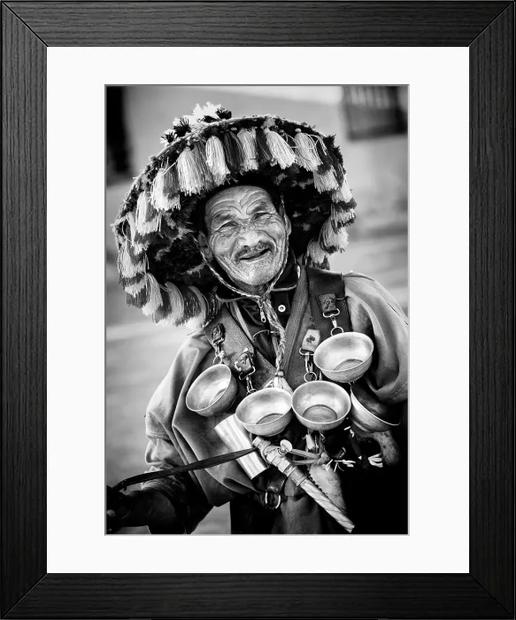 Framed Print : Waterseller wearing traditional clothing, Djemma el Fna, Marrakech, Morocco Framed Print : Waterseller wearing traditional clothing, Djemma el Fna, Marrakech, Morocco