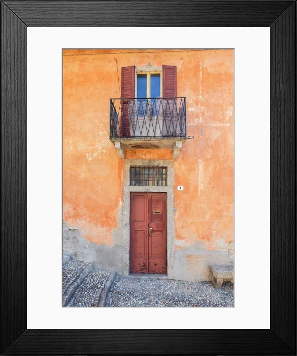 Framed Print : Details of a colorful house along the Greenway del Lago di Como path, Ossuccio, lake Como, Como province, Lombardy, Italy Framed Print : Details of a colorful house along the Greenway del Lago di Como path, Ossuccio, lake Como, Como province, Lombardy, Italy