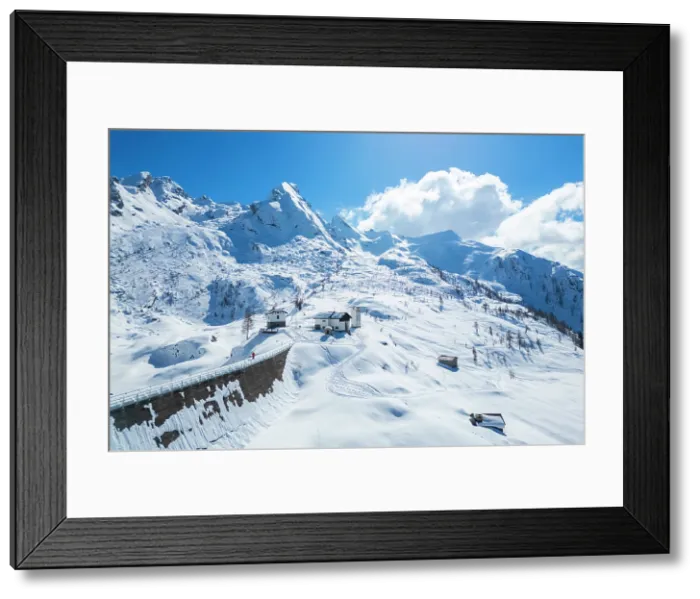 Framed Print : Pescegallo lake and dam in winter covered in snow. Valgerola, Valtellina, Sondrio province, Lombardy, Italy. (MR) Framed Print : Pescegallo lake and dam in winter covered in snow. Valgerola, Valtellina, Sondrio province, Lombardy, Italy. (MR)