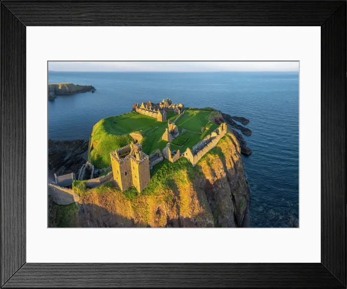 Framed Print : UK, Scotland, Aberdeenshire, Stonehaven, Dunnottar Castle