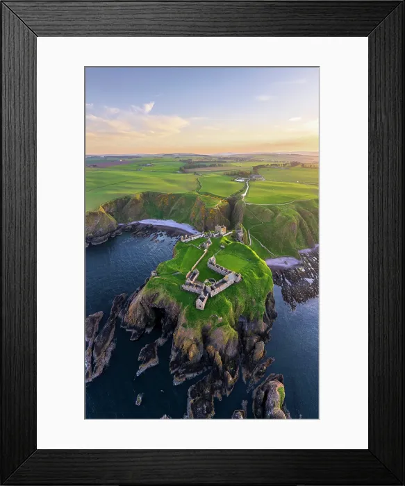 Framed Print : UK, Scotland, Aberdeenshire, Stonehaven, Dunnottar Castle