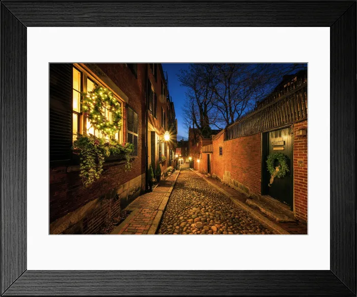 Framed Print : Holiday decors on Acorn Street, Boston, Massachusetts, USA Framed Print : Holiday decors on Acorn Street, Boston, Massachusetts, USA