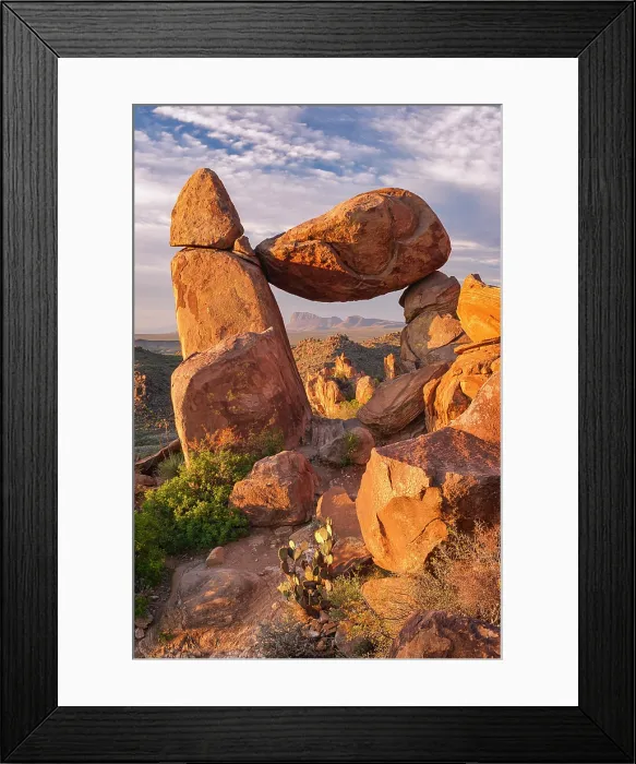 Framed Print : Balanced Rock at sunrise in Big Bend National Park, Texas, USA Framed Print : Balanced Rock at sunrise in Big Bend National Park, Texas, USA