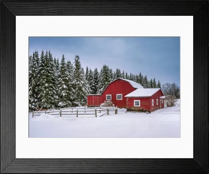Framed Print : Red barn in winter, Green Mountains, Morristown, Vermont, USA Framed Print : Red barn in winter, Green Mountains, Morristown, Vermont, USA