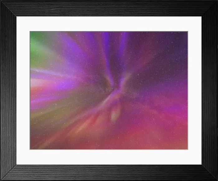 Framed Print : Northern Lights over Wolf Lake in Nunavik, Quebec, Canada Framed Print : Northern Lights over Wolf Lake in Nunavik, Quebec, Canada