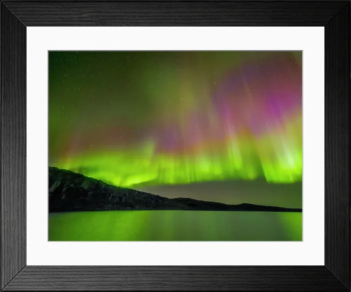 Framed Print : Northern Lights over Wolf Lake in Nunavik, Quebec, Canada Framed Print : Northern Lights over Wolf Lake in Nunavik, Quebec, Canada