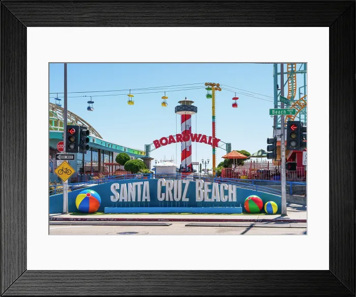 Framed Print : Santa Cruz Beach Boardwalk Amusement Park, Santa Cruz, California, USA Framed Print : Santa Cruz Beach Boardwalk Amusement Park, Santa Cruz, California, USA