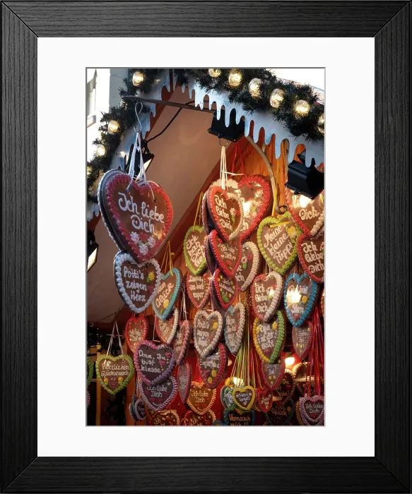 Framed Print : Lebkuchen hearts (gingerbread hearts) for sale at a Christmas Market, Berlin, Germany Framed Print : Lebkuchen hearts (gingerbread hearts) for sale at a Christmas Market, Berlin, Germany
