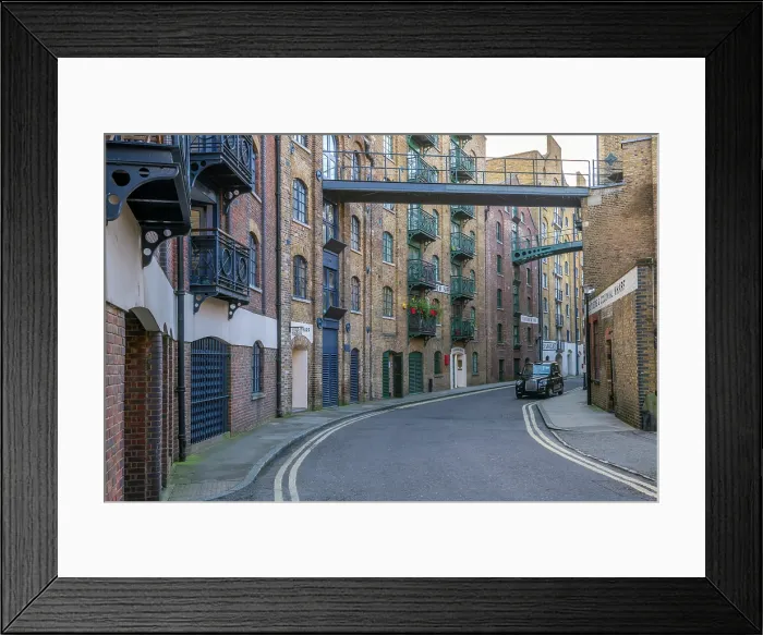 Framed Print : UK, England, London, Bermondsey, Shad Thames Framed Print : UK, England, London, Bermondsey, Shad Thames