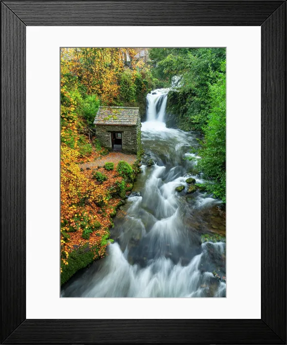Framed Print : Rydal Beck & Hut in Autumn, Lake District National Park, Cumbria, England