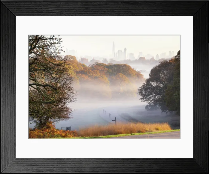 Framed Print : Central London as seen from Richmond Park during misty autumn morning, Richmond, London, England Framed Print : Central London as seen from Richmond Park during misty autumn morning, Richmond, London, England