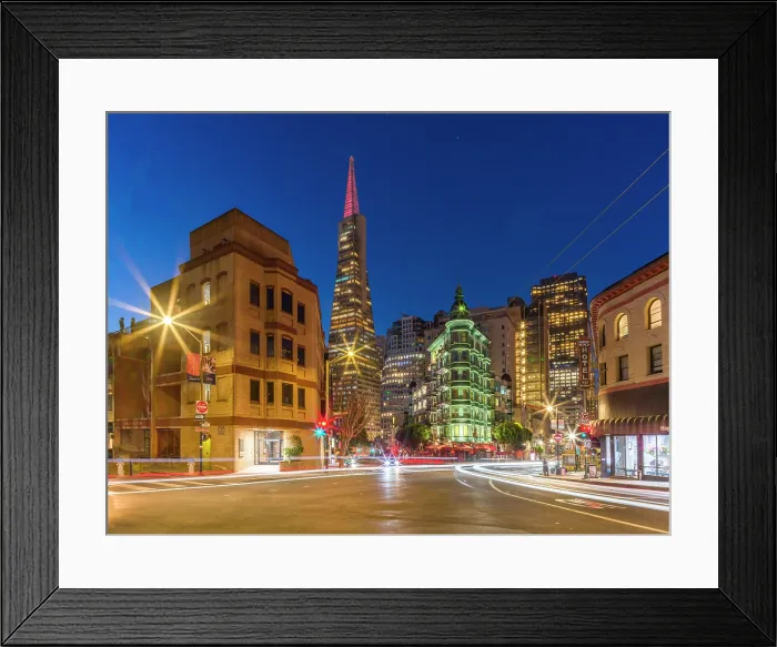Framed Print : Transamerica Building in North Beach District, San Francisco, California, USA Framed Print : Transamerica Building in North Beach District, San Francisco, California, USA