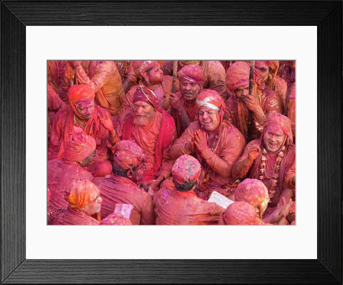 Framed Print : India, Uttar Pradesh, Mathura, Barsana, Celebrants at the Holi Festival of Colours Framed Print : India, Uttar Pradesh, Mathura, Barsana, Celebrants at the Holi Festival of Colours