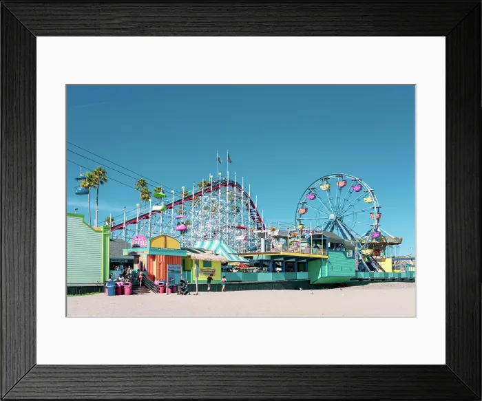 Framed Print : Santa Cruz Beach Boardwalk Amusement Park, Santa Cruz, California, USA Framed Print : Santa Cruz Beach Boardwalk Amusement Park, Santa Cruz, California, USA