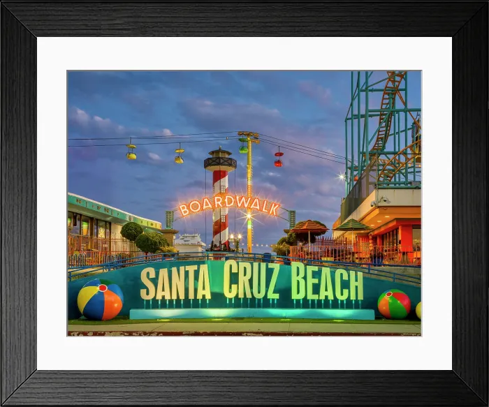 Framed Print : Santa Cruz Beach Boardwalk Amusement Park, Santa Cruz, California, USA Framed Print : Santa Cruz Beach Boardwalk Amusement Park, Santa Cruz, California, USA