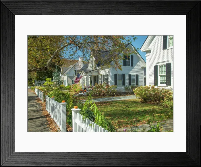 Framed Print : USA, New England, Vermont, Windsor County, Woodstock, white picked fence Framed Print : USA, New England, Vermont, Windsor County, Woodstock, white picked fence