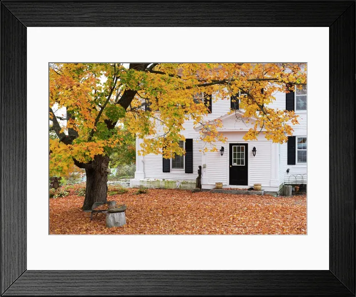 Framed Print : USA, New England, Vermont, Peacham, a timber clad house in the autumn Framed Print : USA, New England, Vermont, Peacham, a timber clad house in the autumn