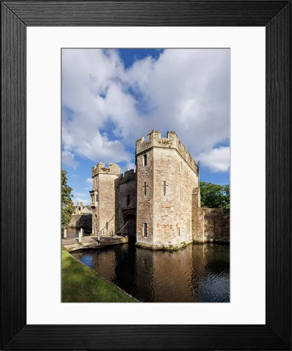 Framed Print : Bishops Palace Gate House, Wells, Somerset, England, UK Framed Print : Bishops Palace Gate House, Wells, Somerset, England, UK