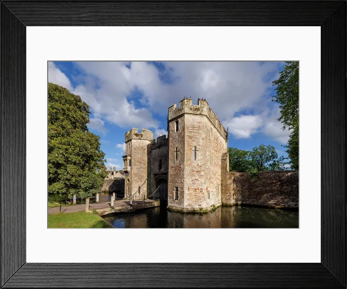 Framed Print : Bishops Palace Gate House, Wells, Somerset, England, UK Framed Print : Bishops Palace Gate House, Wells, Somerset, England, UK