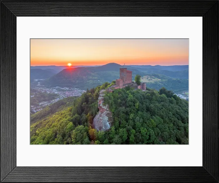 Framed Print : Trifels castle, Annweiler am Trifels, German Wine Route, Palatinate Forest, Wasgau, Southern Wine Route, Rhineland-Palatinate, Germany