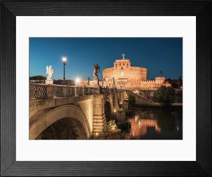 Framed Print : Mausoleum of Hadrian (Castel sant'Angelo) and Ponte Sant'Angelo at dusk. Rome, Lazio, Italy