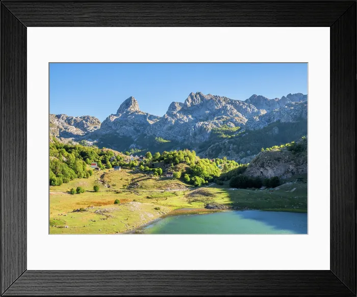 Framed Print : Lake Bukumirsko jezero with Kucka Krajina mountains, Verusa, Montenegro