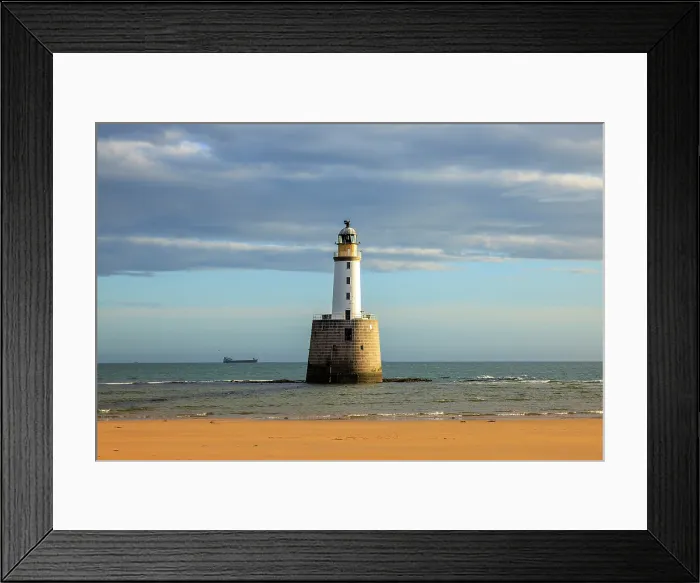 Framed Print : Rattray Head lighthouse, Peterhead, Aberdeenshire, Scotland