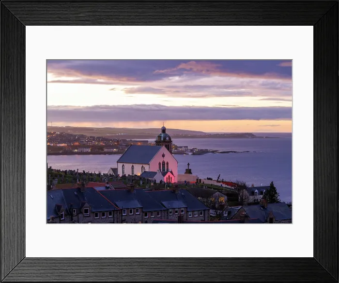 Framed Print : Macduff Parish Church, Macduff, Aberdeenshire, Scotland, UK Framed Print : Macduff Parish Church, Macduff, Aberdeenshire, Scotland, UK