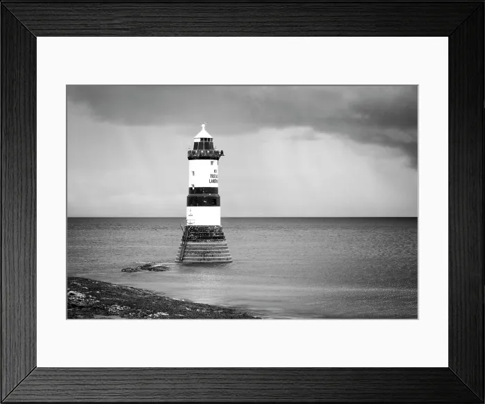 Framed Print : Trwyn Du Lighthouse (Penmon Lighthouse), Anglesey, Wales