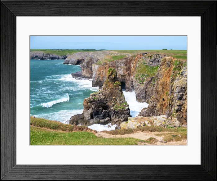 Framed Print : Pinnacle Stack, a distinctive sea stack in Mowingword Bay, Pembrokeshire, Wales Framed Print : Pinnacle Stack, a distinctive sea stack in Mowingword Bay, Pembrokeshire, Wales