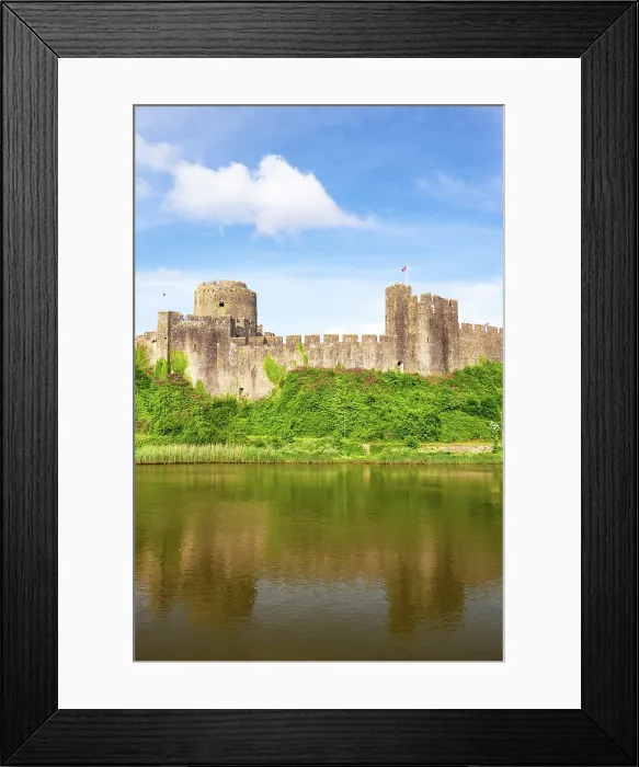 Framed Print : Pembroke Castle (Castell Penfro) reflected in Pembroke River, Pembroke, Pembrokeshire, Wales