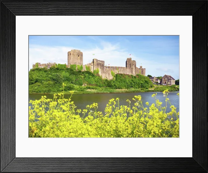 Framed Print : Pembroke Castle (Castell Penfro), Pembroke, Pembrokeshire, Wales Framed Print : Pembroke Castle (Castell Penfro), Pembroke, Pembrokeshire, Wales