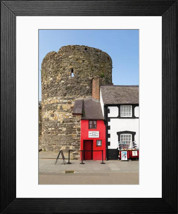 Framed Print : The Smallest House in Great Britain, also known as the Quay House, Conwy, Wales