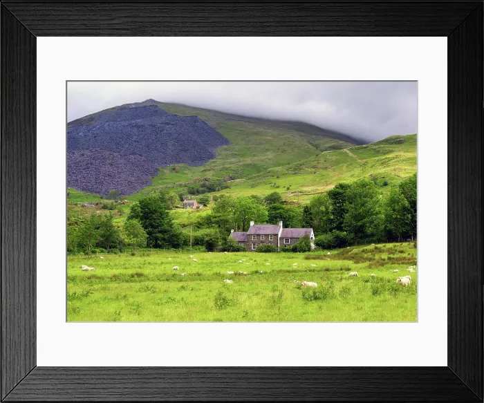 Framed Print : A farmhouse in Nantperis, Eryri (Snowdonia), Gwynedd, Wales Framed Print : A farmhouse in Nantperis, Eryri (Snowdonia), Gwynedd, Wales