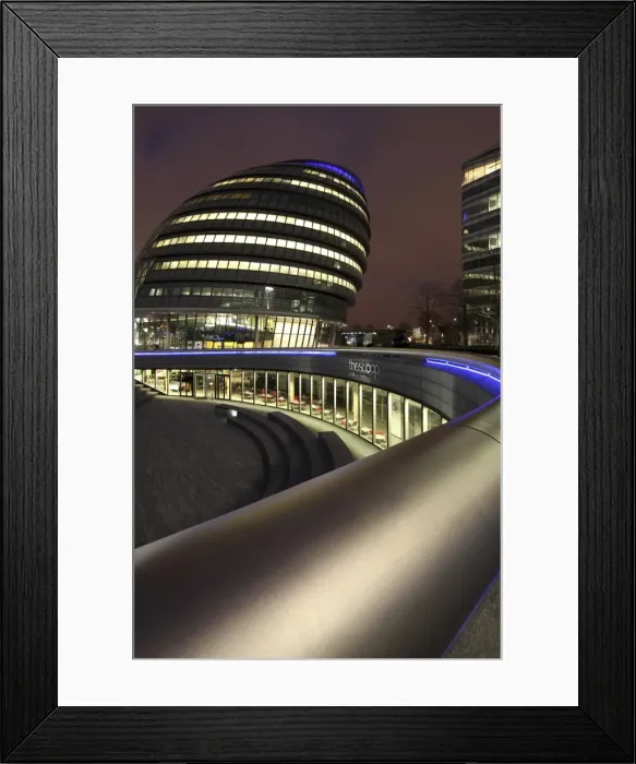 Framed Print : England, London City Hall at the River Thames Framed Print : England, London City Hall at the River Thames