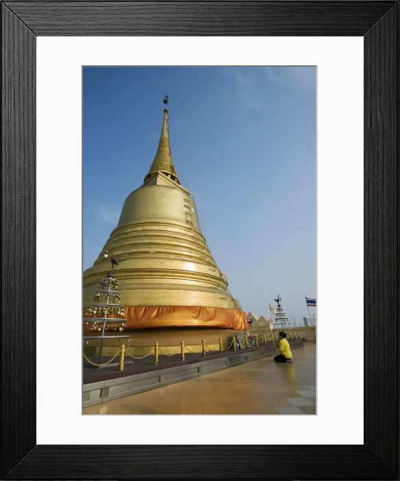 Framed Print : Thailand, Bangkok. Worshippers at the Golden Mount chedi at Wat Saket Framed Print : Thailand, Bangkok. Worshippers at the Golden Mount chedi at Wat Saket