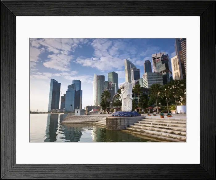Framed Print : Singapore, Singapore, Marina Bay. The Merlion Statue with the city skyline in the background Framed Print : Singapore, Singapore, Marina Bay. The Merlion Statue with the city skyline in the background