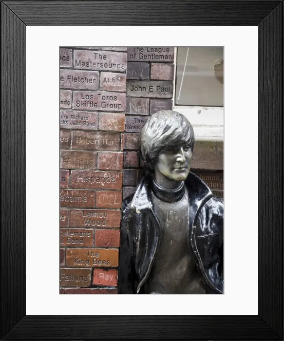 Framed Print : England, Liverpool, John Lennon Statue in Mathew Street Framed Print : England, Liverpool, John Lennon Statue in Mathew Street