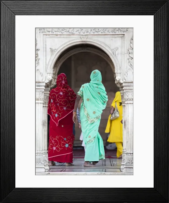 Framed Print : Women in the Jama Masjid mosque in Old Delhi, India Framed Print : Women in the Jama Masjid mosque in Old Delhi, India