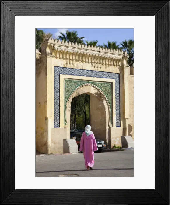 Framed Print : Gate in the city walls of the Old Medina in Fes, Morocco Framed Print : Gate in the city walls of the Old Medina in Fes, Morocco