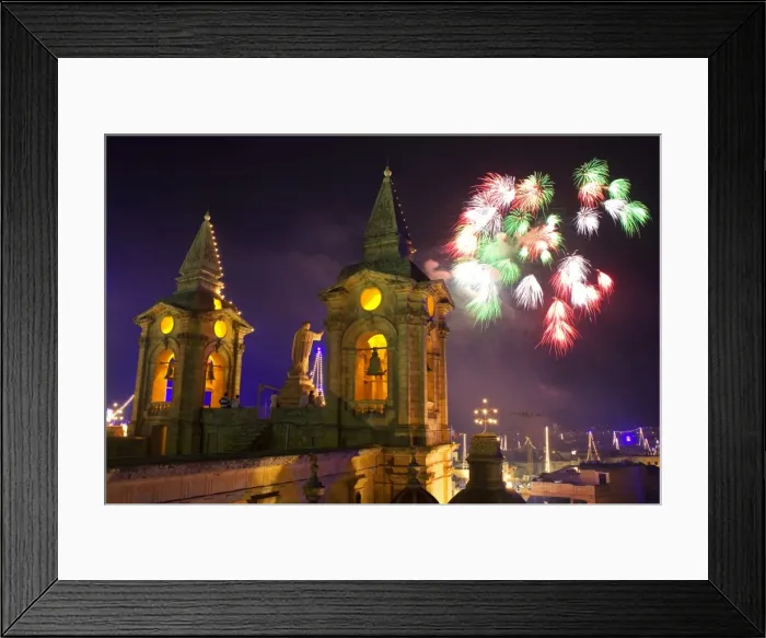 Framed Print : Malta, Zurrieq; During a feast for the patron Saint, a firework display