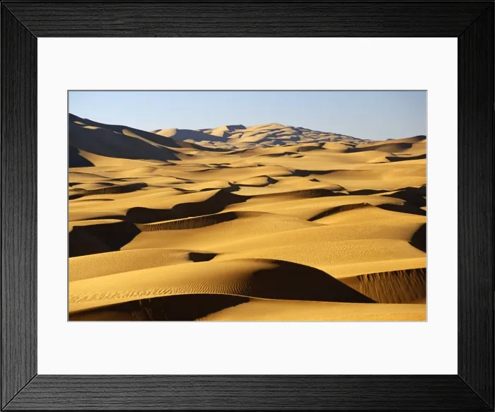 Framed Print : Libya, Fezzan, Edeyen Ubari, near Ubari. Seemingly endless dunes stretch to the horizon in the immense sand sea of Framed Print : Libya, Fezzan, Edeyen Ubari, near Ubari. Seemingly endless dunes stretch to the horizon in the immense sand sea of