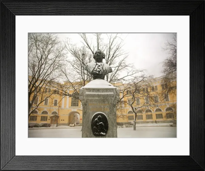 Framed Print : Russia, St. Petersburg; A monument to Italian Architect Rossi, standing in front of Ulitsa Rossi Framed Print : Russia, St. Petersburg; A monument to Italian Architect Rossi, standing in front of Ulitsa Rossi