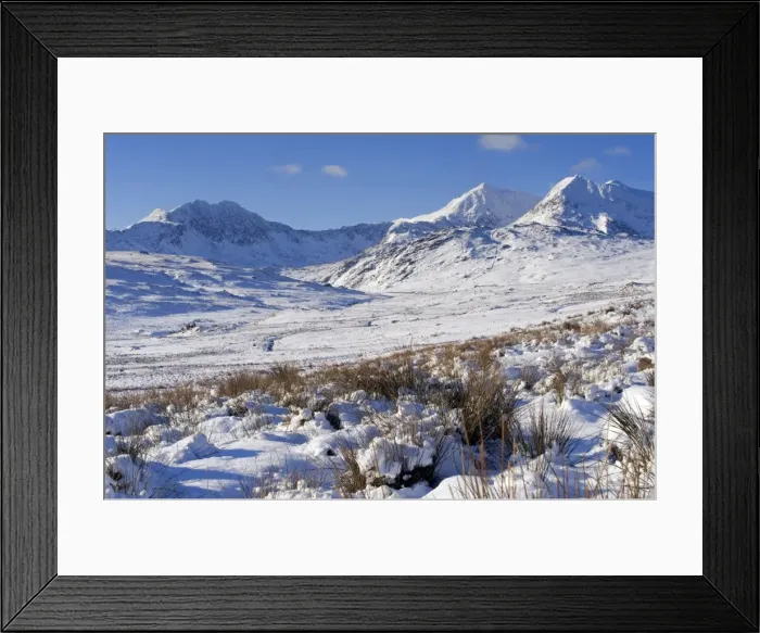 Framed Print : Wales, Gwynedd, Snowdonia. View over the frozen landscape towards the Snowdon Horseshoe Framed Print : Wales, Gwynedd, Snowdonia. View over the frozen landscape towards the Snowdon Horseshoe