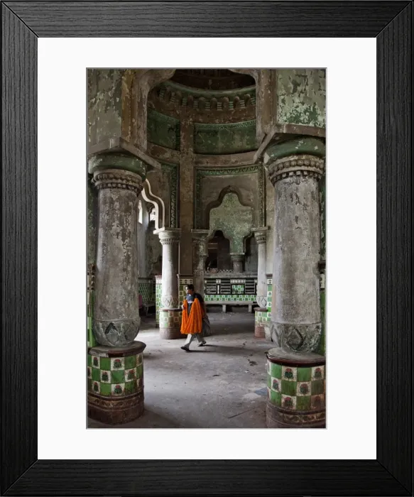 Framed Print : The dilapidated Zenana Bathing Ghat behind the busy Mullik Ghat flower market near Howrah bridge. From here, devout Hindus bathe in the Hooghly River, a tributary of the Ganges the most venerated river on earth Framed Print : The dilapidated Zenana Bathing Ghat behind the busy Mullik Ghat flower market near Howrah bridge. From here, devout Hindus bathe in the Hooghly River, a tributary of the Ganges the most venerated river on earth